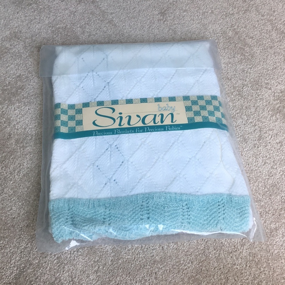 🦋FREE SHIP $50🦋 NWT Sivan Baby Blanket Trimming
